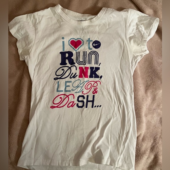 White Nike Shirt with a Quote - Picture 1 of 2